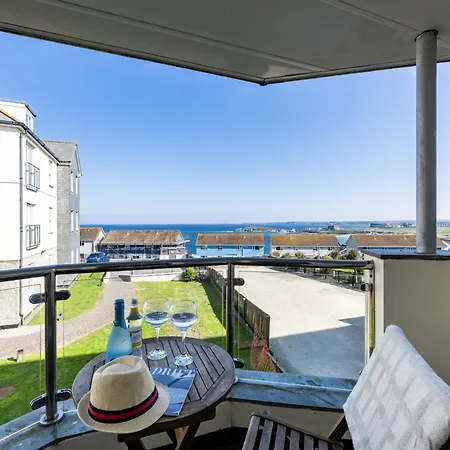 Holiday home 8 Spinnakers In Fistral, Newquay