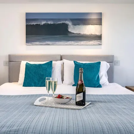 Holiday home 8 Spinnakers In Fistral, Newquay *